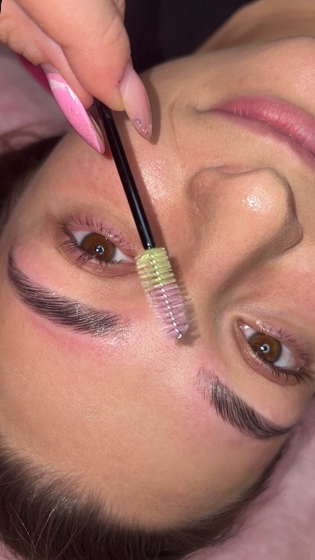 Szemöldök laminálás